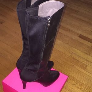 Adrienne Vittadini black heeled boots 👢
